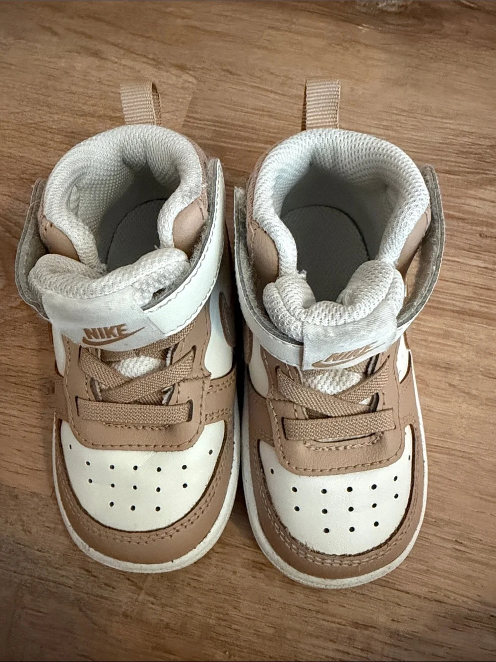 Court Borough mid 6c sneaker